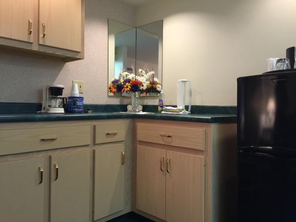 Americas Best Value Inn & Suites - Bluffton Δωμάτιο φωτογραφία