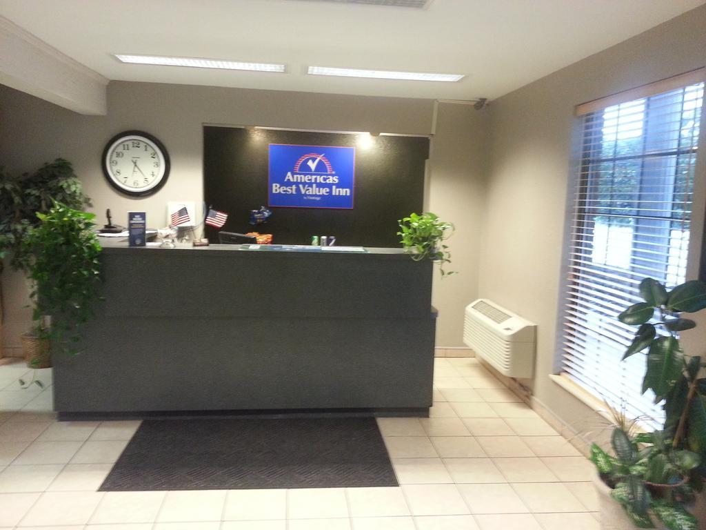 Americas Best Value Inn & Suites - Bluffton Εξωτερικό φωτογραφία