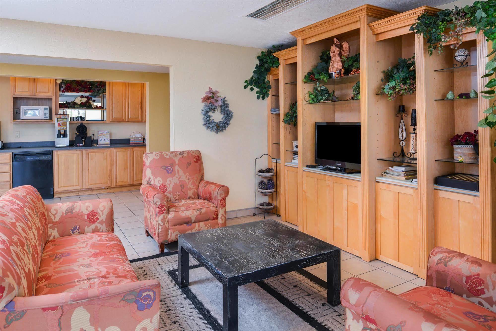 Americas Best Value Inn & Suites - Bluffton Εξωτερικό φωτογραφία